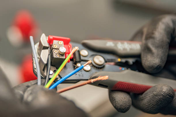 Best Electrical Outlet Repair  in Grottoes, VA